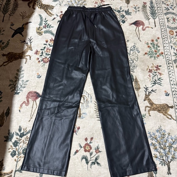 ASOS DESIGN Tall faux leather peg pant in black   US 4 Tall - Picture 3 of 10